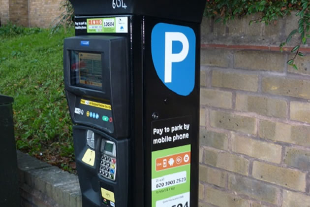 Parking machines do not swallow bank cards.